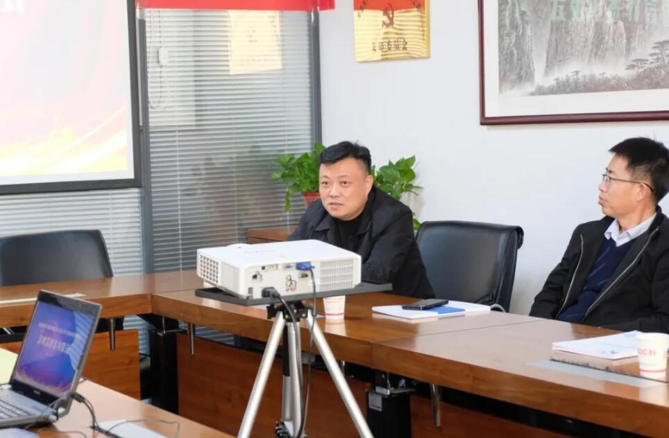 西馳電氣攜手老電工，戰(zhàn)略合作，共謀發(fā)展！(圖5)